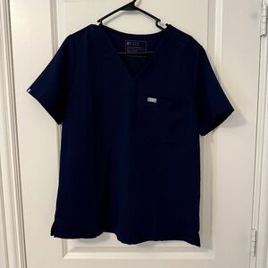 Figs 1 Pocket Scrub Top Navy